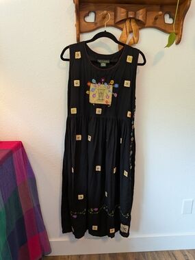 Papy Boez Black Sleeveless Dress with Multicolor Embroidery